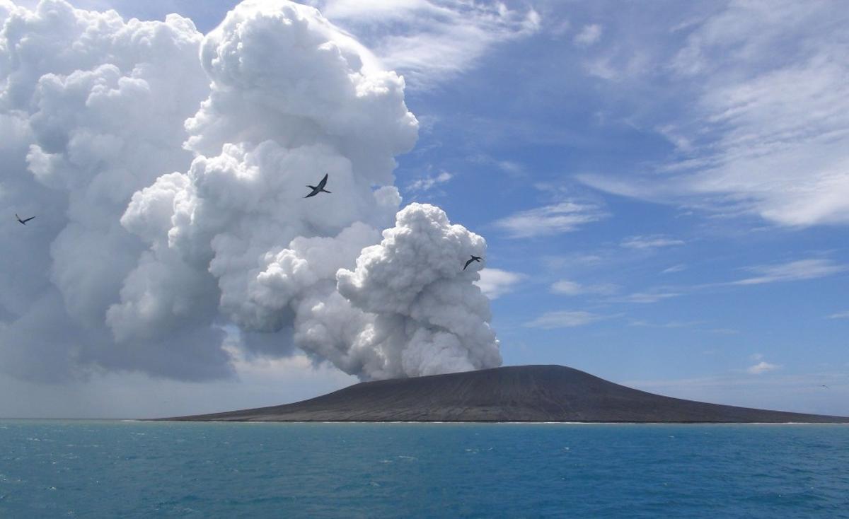 Erupción del volcán Tonga