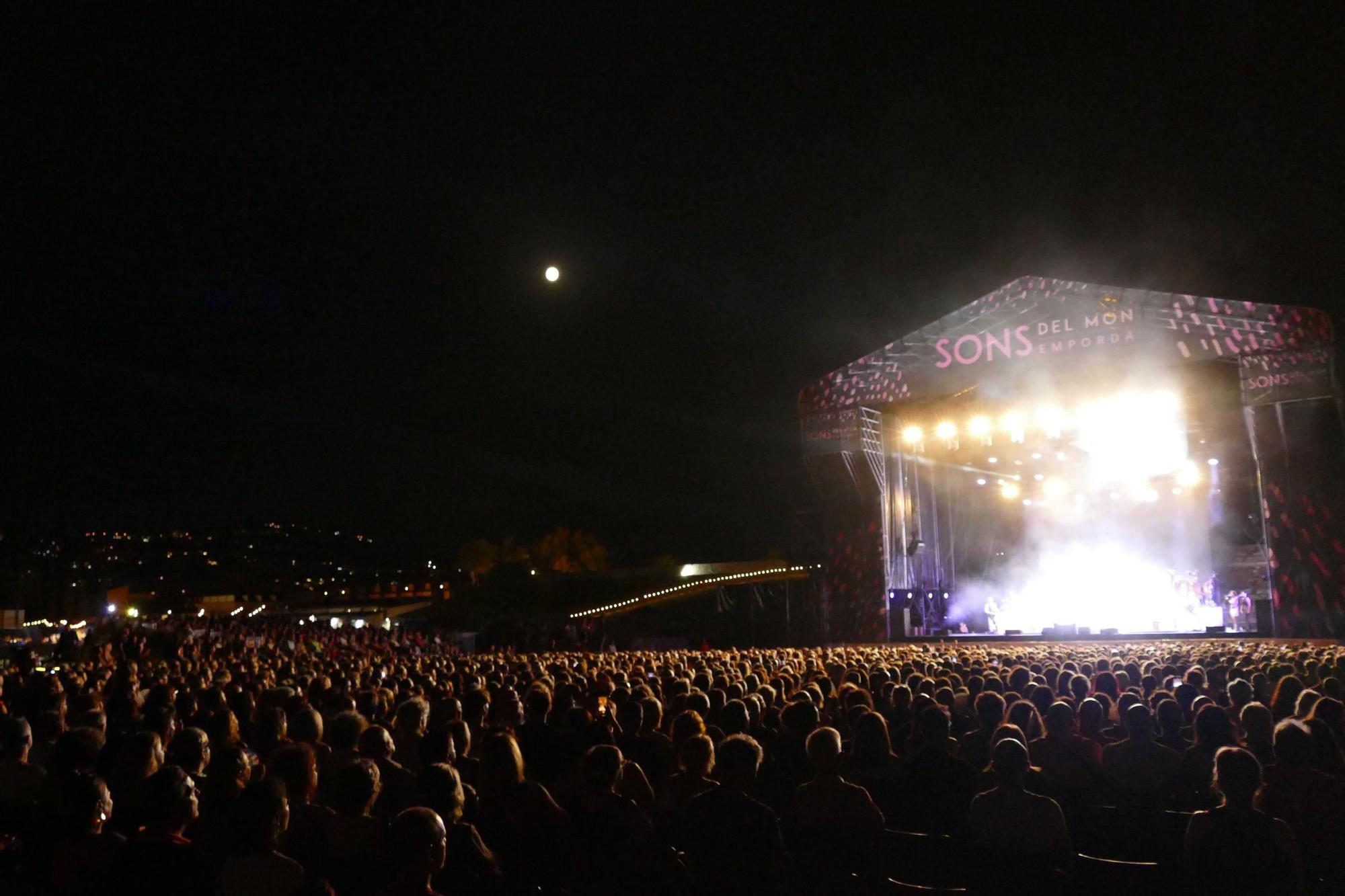 Roses es rendeix davant Rosario Flores a Sons del Món