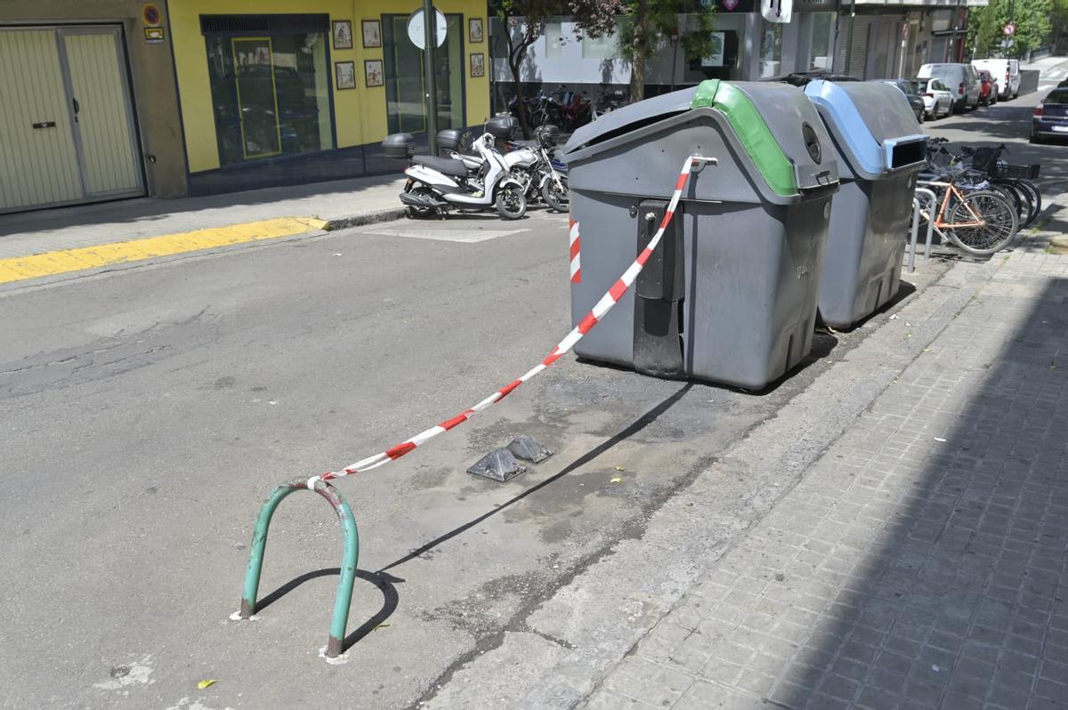 Contenedores quedamados en Torrero.