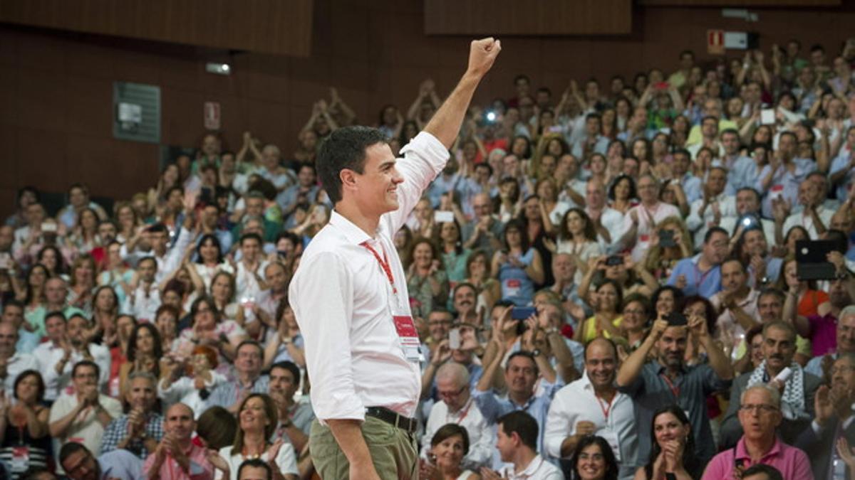 El nuevo secretario general del PSOE, Pedro Sánchez, tras su proclamación en el congreso extraordinario del partido.