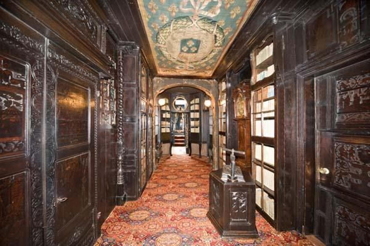 Entrada a la Biblioteca