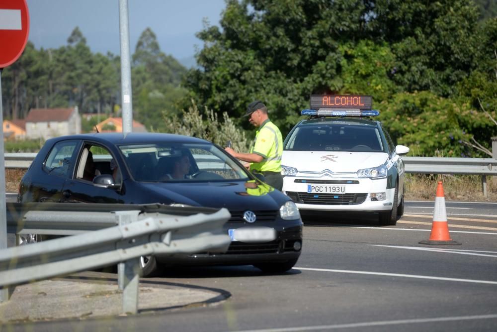 Más de 200 conductores pillados ebrios en Galicia en un fin de semana -Pontevedra lidera el ranking de automovilistas sosprendidos con una copa de más