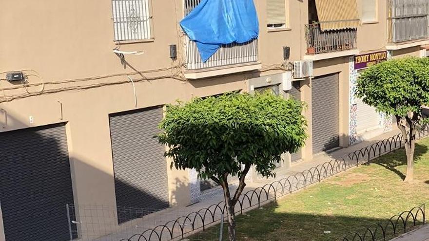 Residuos acumulados en la calle Cristina Martons en el Distrito Bailén-Miraflores.