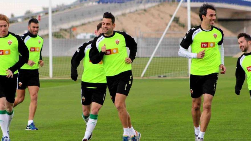 Los que jugaron más minutos ante el Cádiz han estado muy poco tiempo ejercitándose en el campo anexo al Martínez Valero