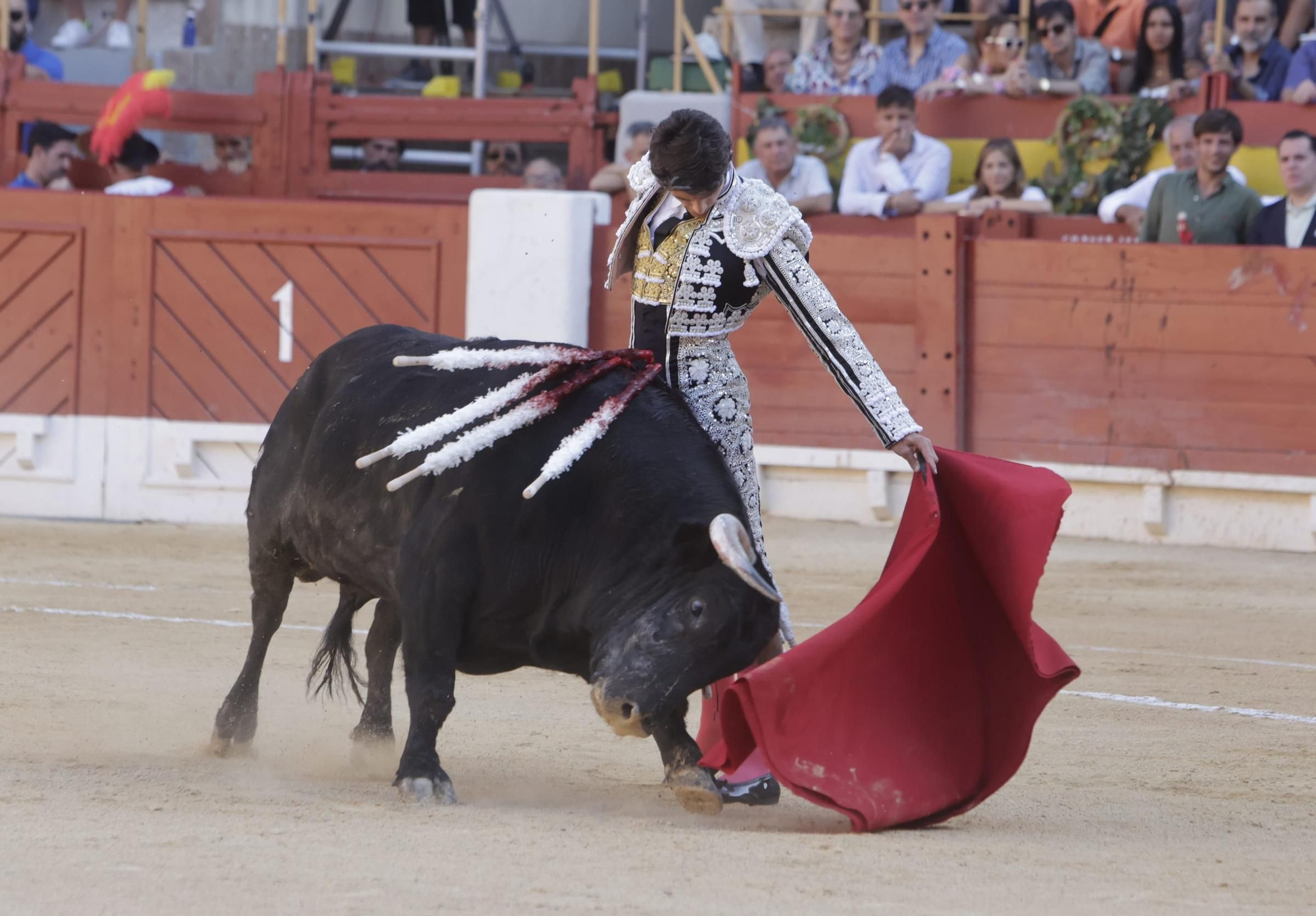 La corrida con el sello más alicantino de la Feria de Hogueras