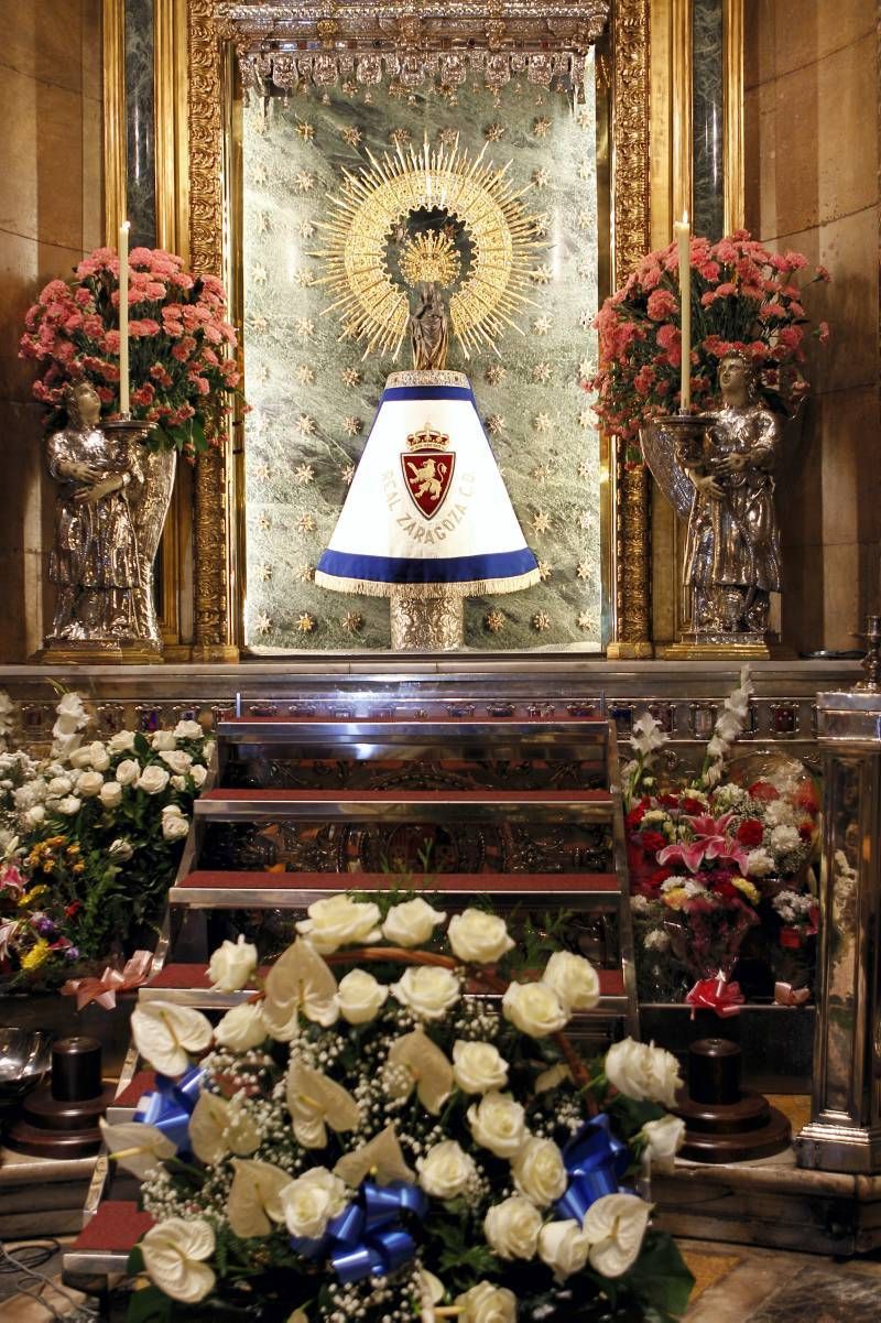 Fotogalería ofrenda y recepción del Real Zaragoza en el ayuntamiento