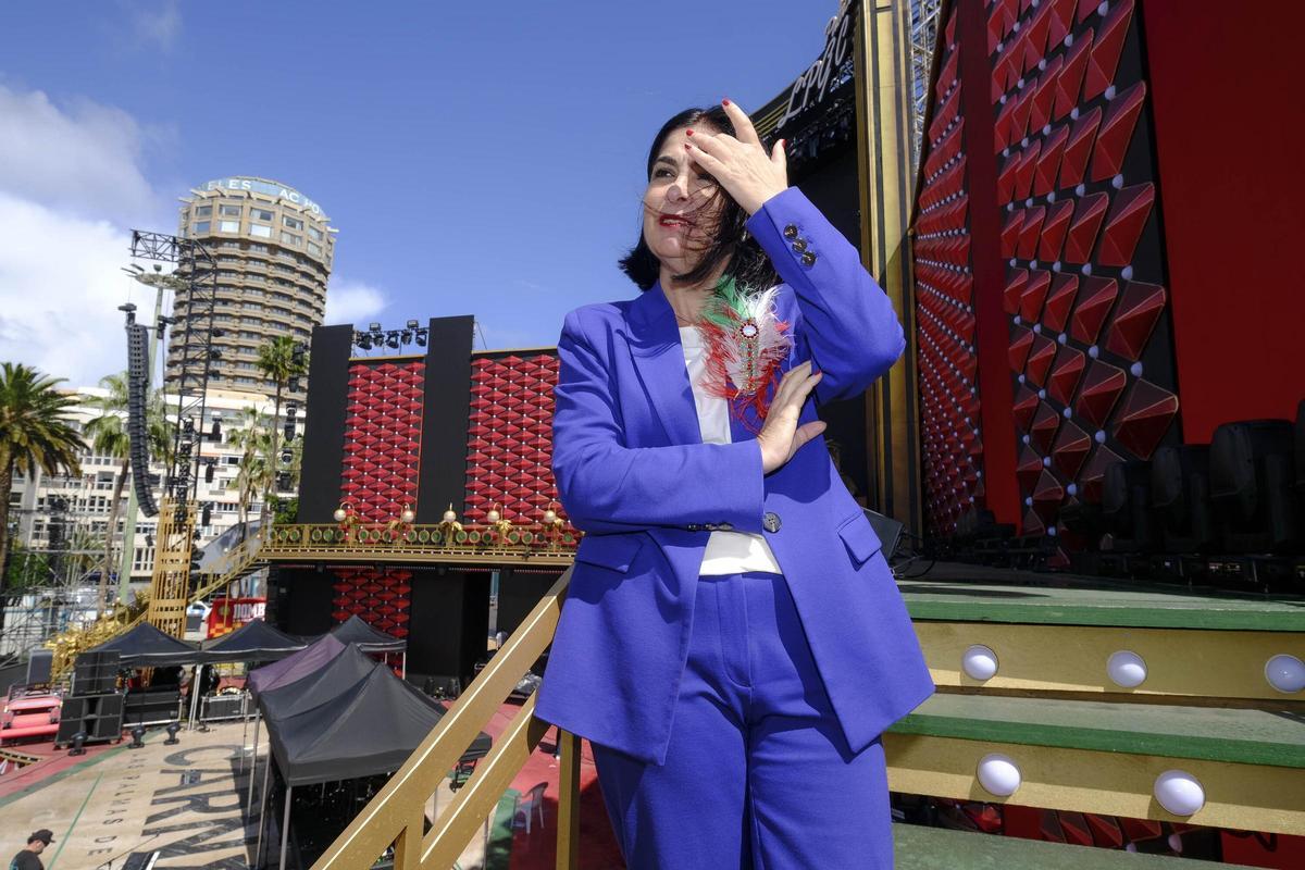 Carolina Darias en el escenario del Carnaval.