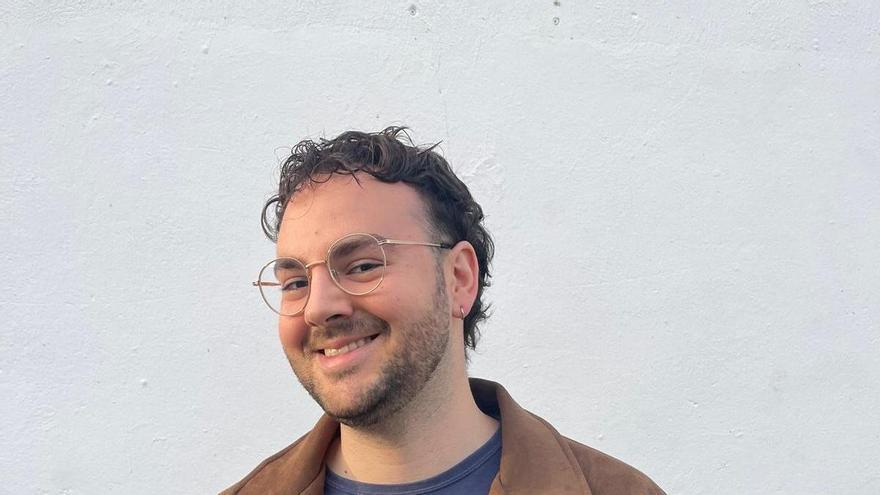 Compromís elige a Miguel Ángel Lavara, de 23 años, como candidato a la alcaldía de Burjassot para 2027