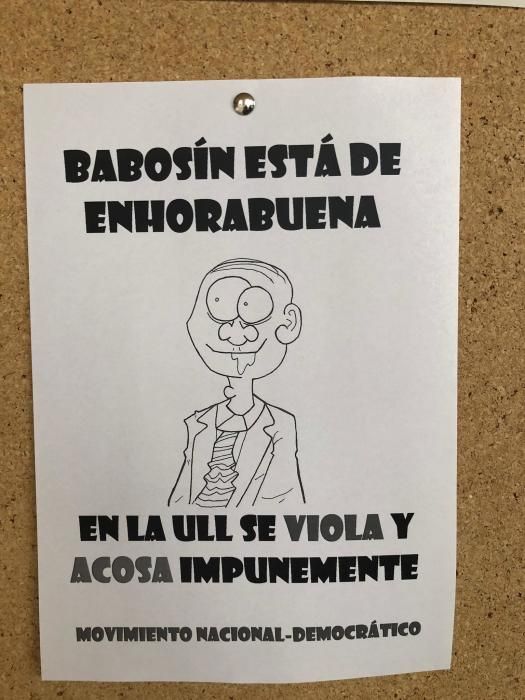 Carteles contra el profesor absuelto por acosar a