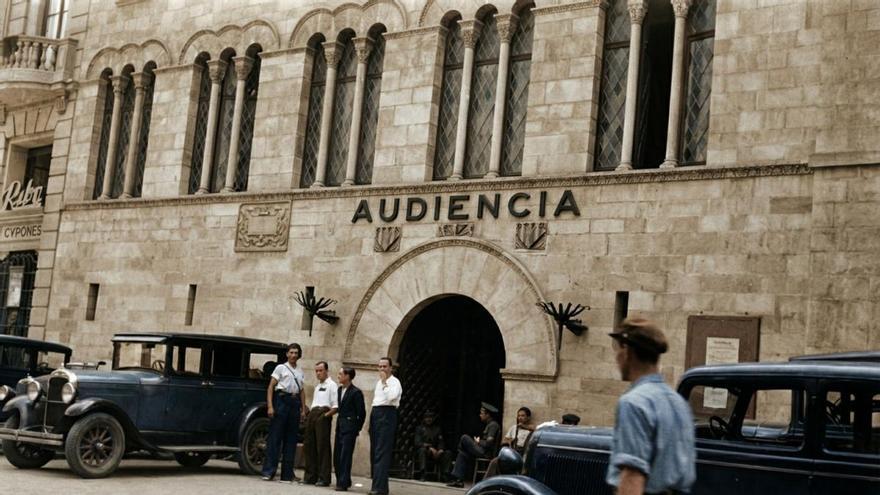 Dos magistrados, destituidos en Lérida por desconocimiento del catalán