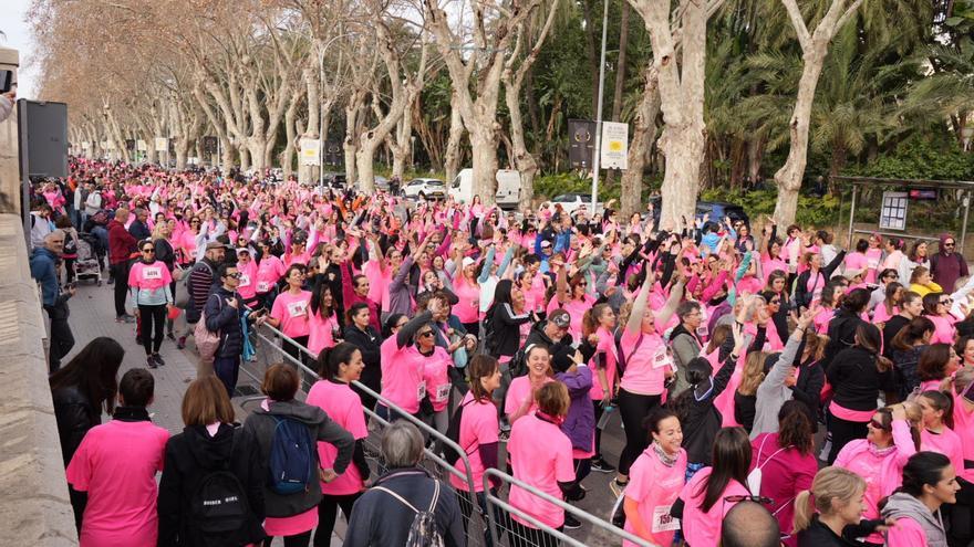 La IX Carrera Mujeres contra el Cáncer ciudad de Málaga reúne a más de 4.500 participantes