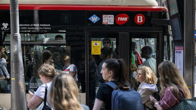 La PTP pide completar la reurbanización de la Meridiana con mejoras en las paradas de autobús