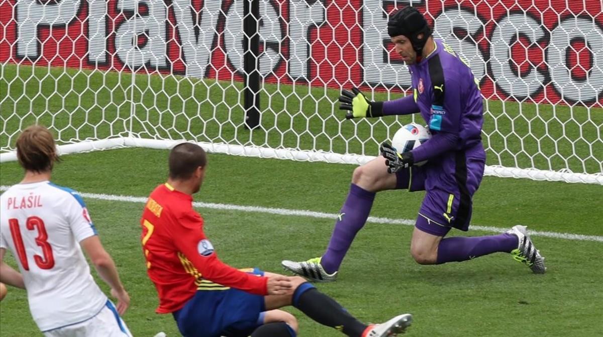 crmartinez34266856   toulouse  france   13 06 2016   goalkeeper petr 160613155619