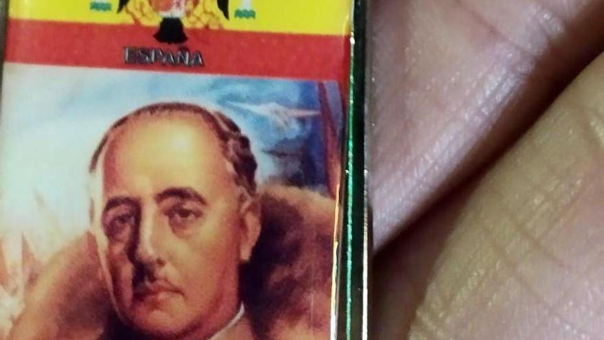 Uno de los llaveros de Franco retirados en Silla.