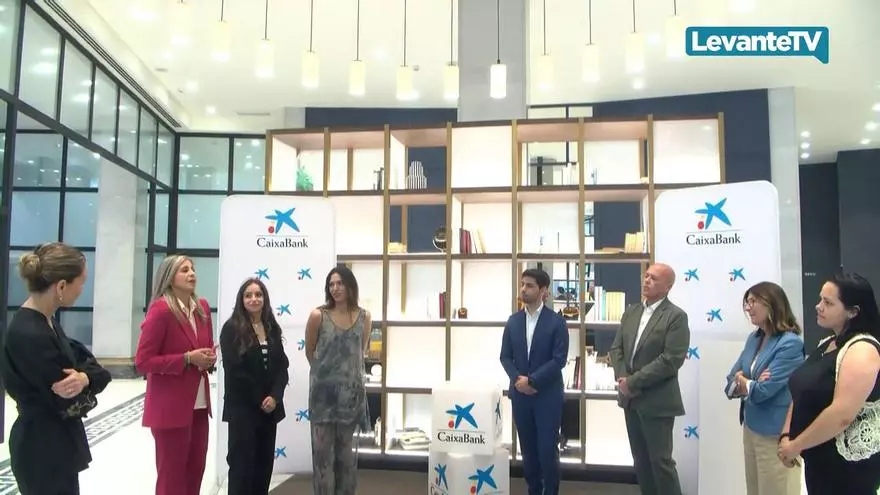 Entrega de cheques Premios Talento Joven