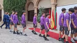 Los infantiles del BM Zamora 12 Frailes, recibidos con honores en la Diputación