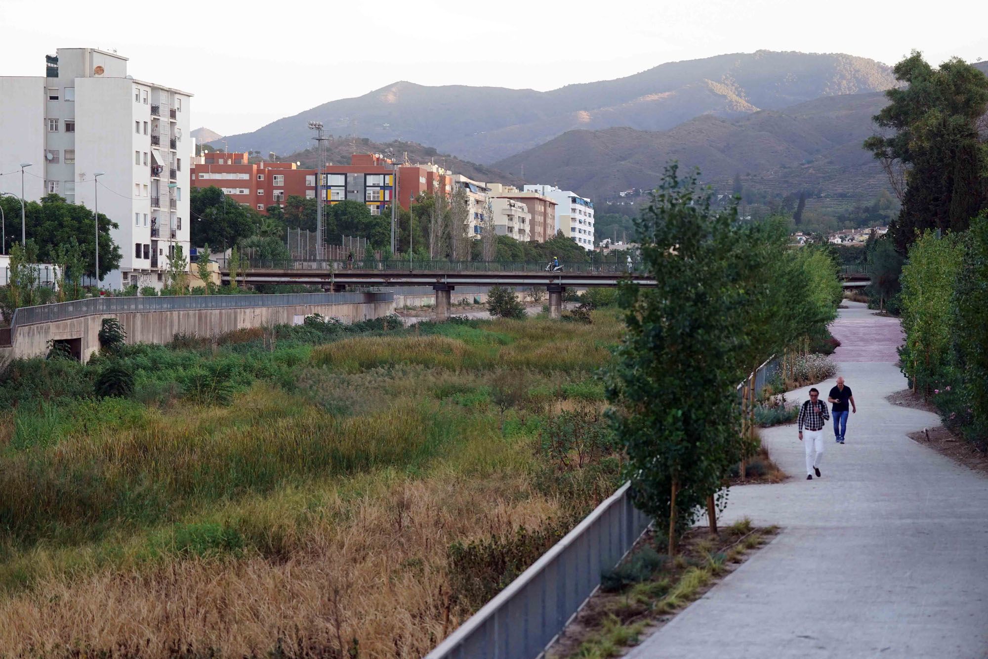 Septiembre de 2023. Aspecto del río Guadalmedina a su paso por la ciudad.