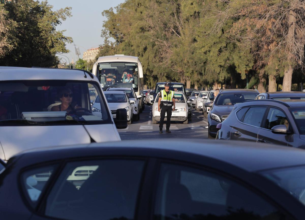 VALENCIA. VLC. Atascos de tráfico en el puente de Campanar