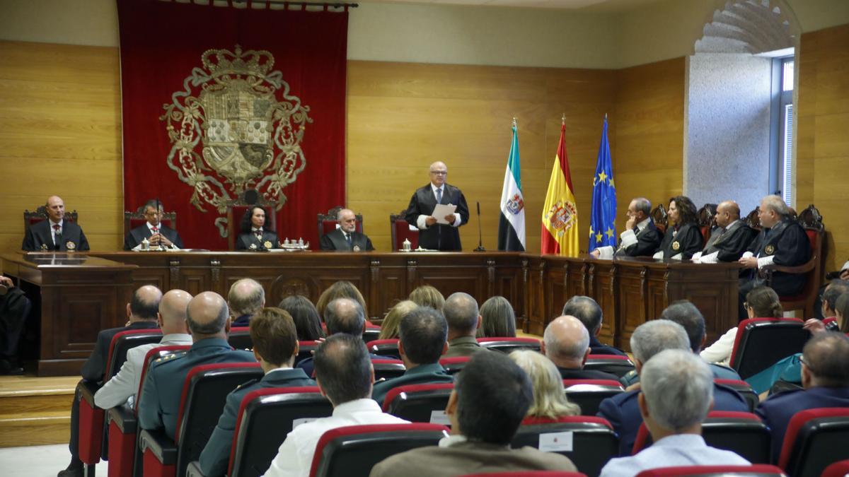 Un momento del acto la apertura del año judicial en Extremadura, celebrado ayer en la sede del TSJEx en Cáceres.