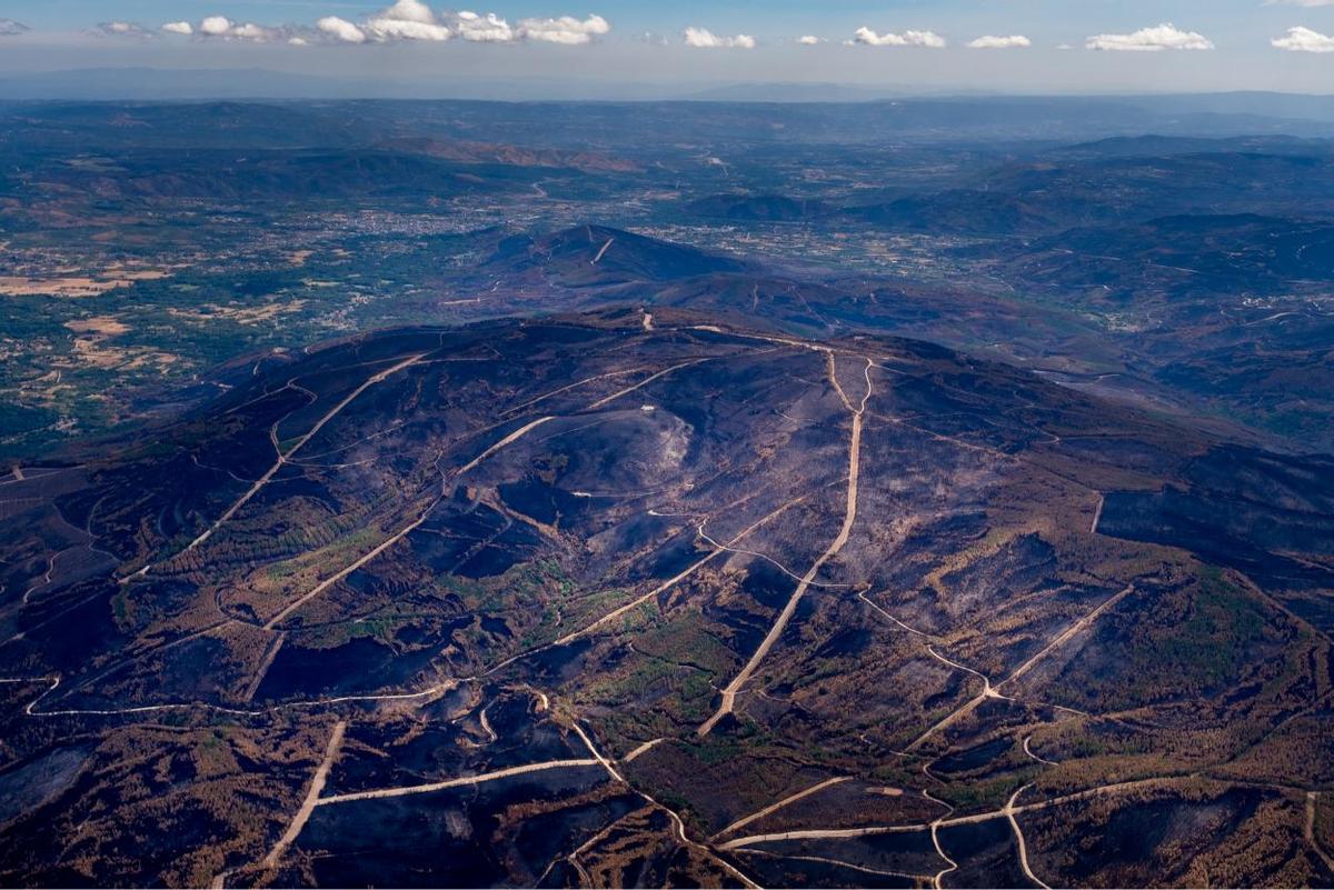 Laza también ardió en esta ola incendiaria