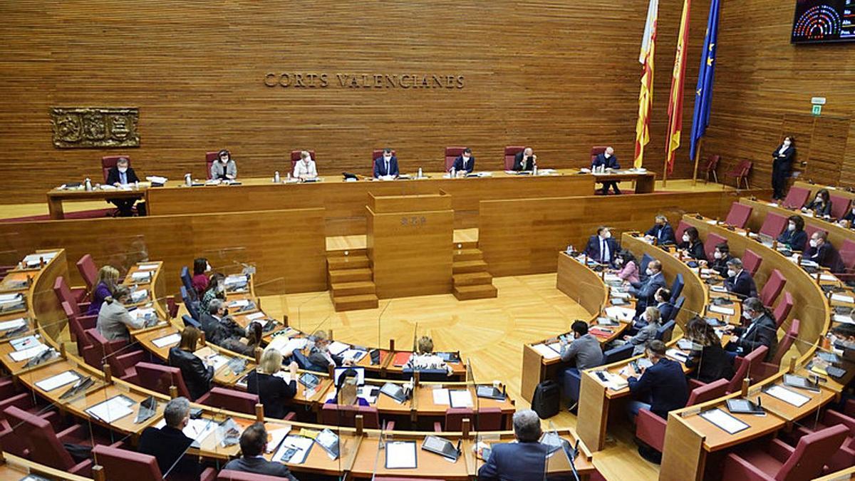 Hemiciclo de las Corts Valencianes en una imagen general del pleno de la pasada semana. | I.CABALLER
