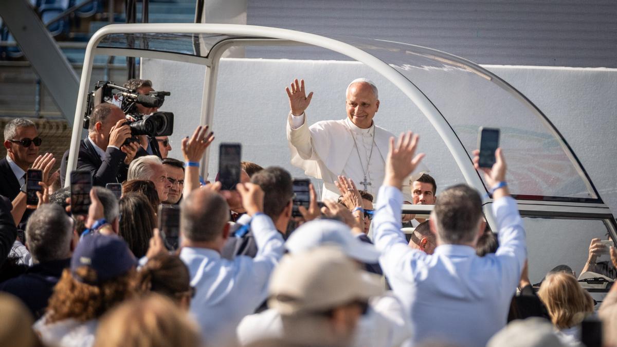 La misa del papa León XIV en el estadio de Gran Canaria