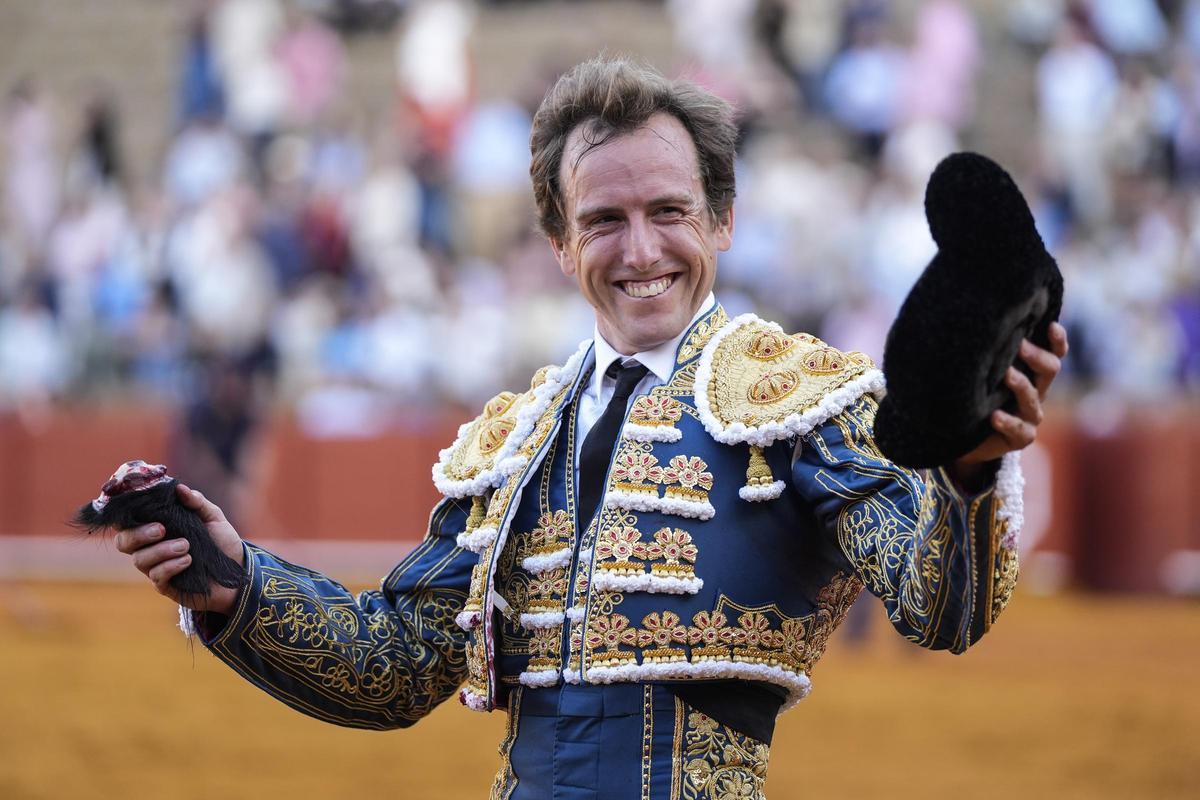 Toros En Sevilla 2025 Rom n Collado Y Samuel Naval n Destacan En La toros-en-sevilla-2025-rom-n-collado-y-samuel-naval-n-destacan-en-la
