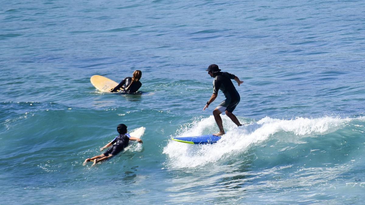 A Coruña despide el verano con máximas de 26 grados y olas para los amantes del surf