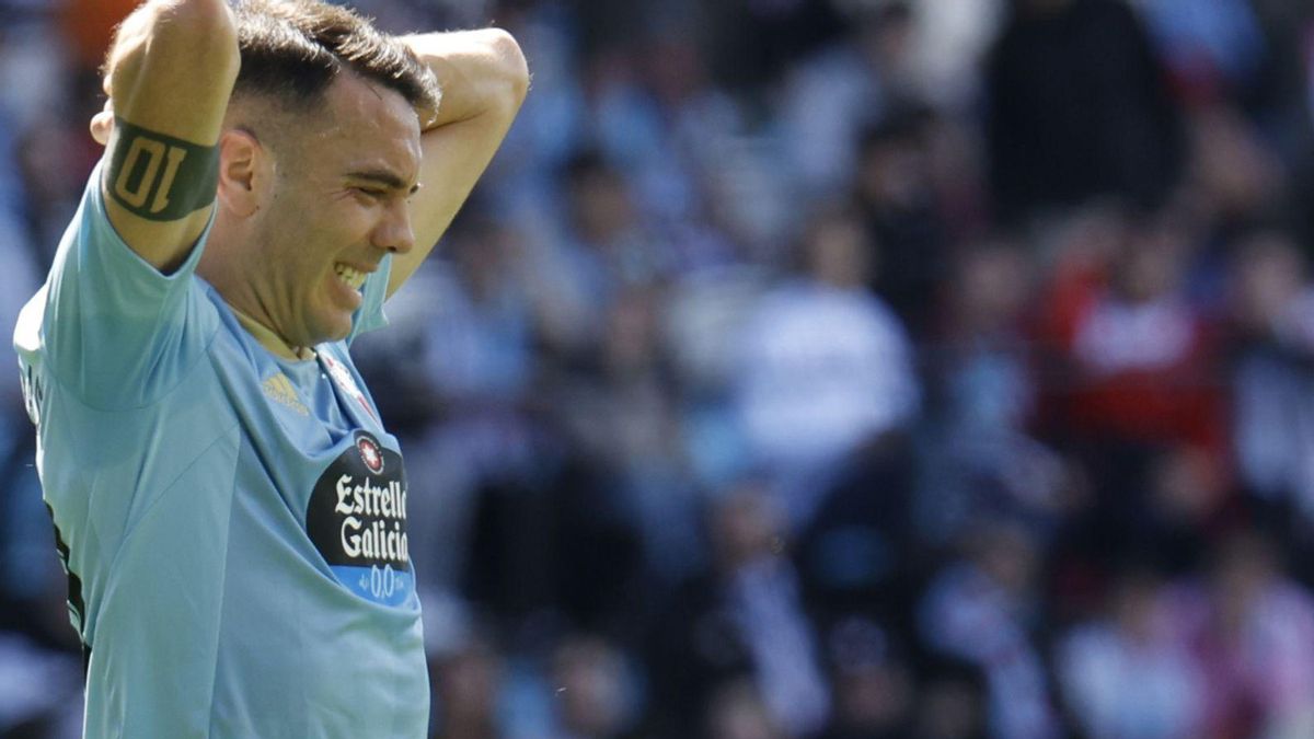 Iago Aspas se lamenta de un error durante un partido en Balaídos. // RICARDO GROBAS