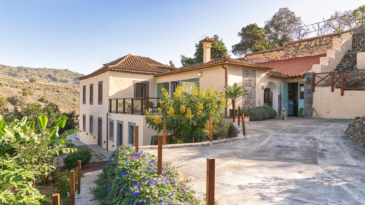 La emblemática casa de los Caubin en Santa Brígida, renace como una espléndida propiedad hoy convertida en Hotel Rural.