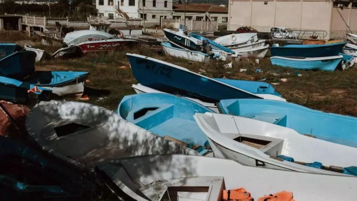Pateras almacenadas en Son Tous, en las que se han desplazado inmigrantes para llegar a Mallorca.
