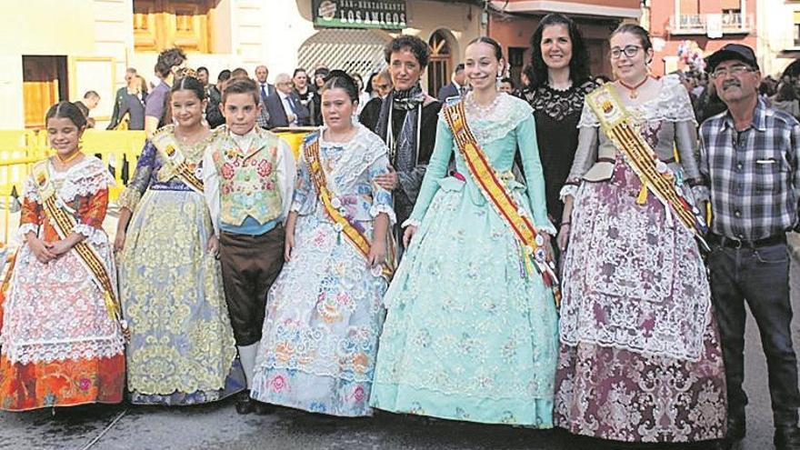 El desfile de carrozas cierra la Fira d’Onda más abierta y participativa