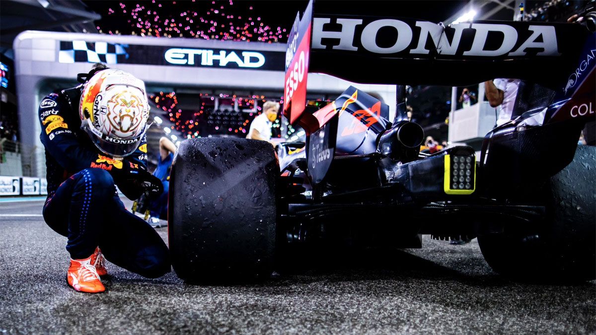 Verstappen celebra su título con Red Bull y Honda en 2022