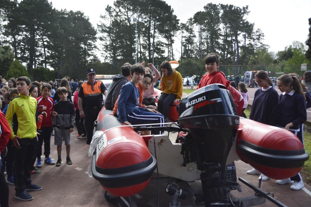 Exhibición solidaria de la Guardia Civil para recaudar fondos para Cruz Roja