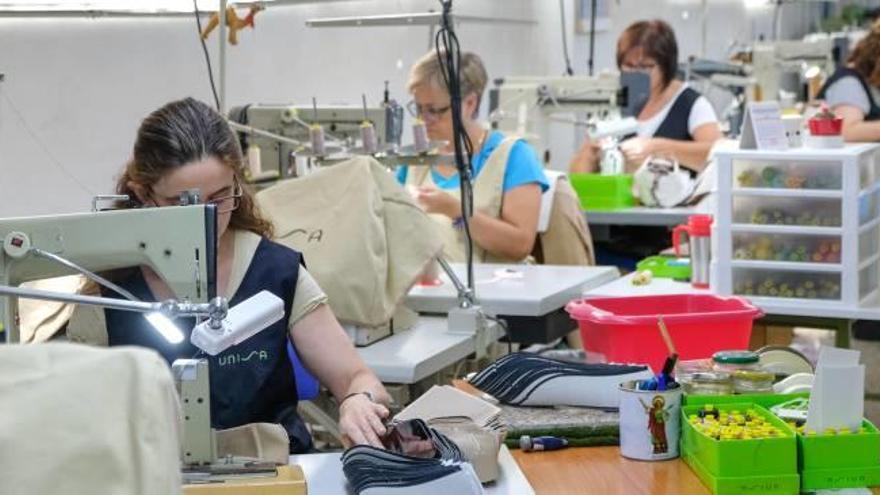 La fabricación de calzado sigue liderando el sector industrial de Elda.