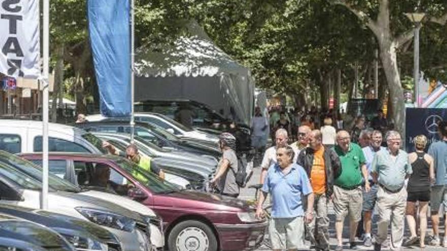 Rosa Llopis, Salvador Fuster y Vicent Roig inauguran la Fira.