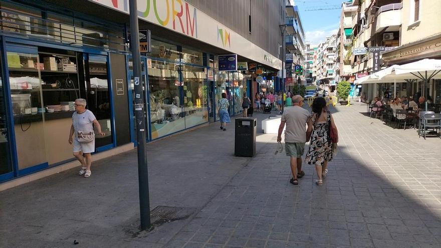 Comerciantes, hostelería y apartamentos turísticos de Benidorm encargarán un estudio para medir el impacto de la ZBE y otros factores en la economía del municipio
