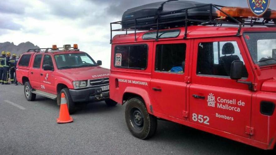 Die Feuerwehr Mallorca bei den Bergungsarbeiten.