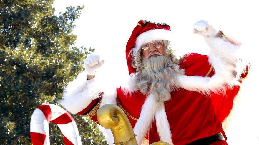 Papá Noel recorre Murcia con un desfile de más de 30 carrozas
