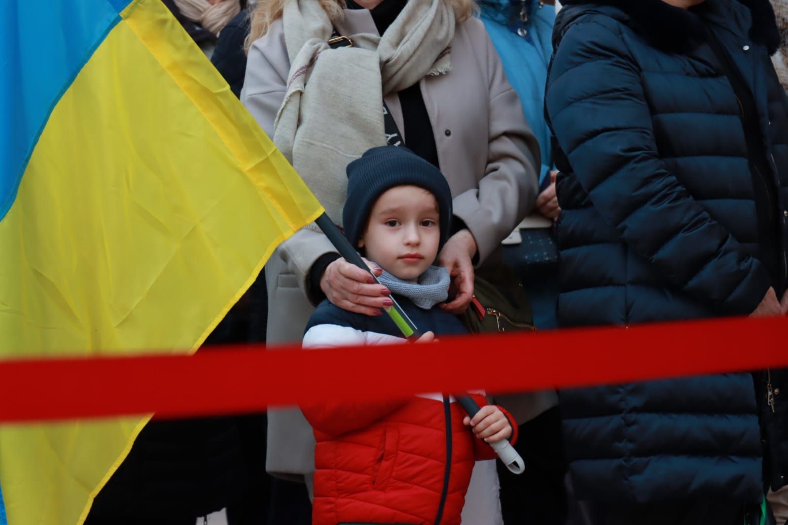 Galería de imágenes: Concentración ucraniana en la Plaza Mayor de Castelló