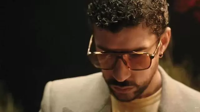 Bad Bunny presenta un adelanto de su espectáculo del entretiempo en la Super Bowl