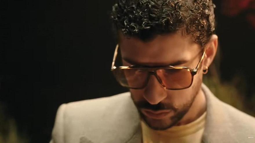 Bad Bunny presenta un adelanto de su espectáculo del entretiempo en la Super Bowl