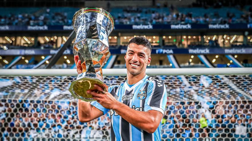 Gremio es campeón del torneo regional gracias a un gol de penalti de Luis Suárez