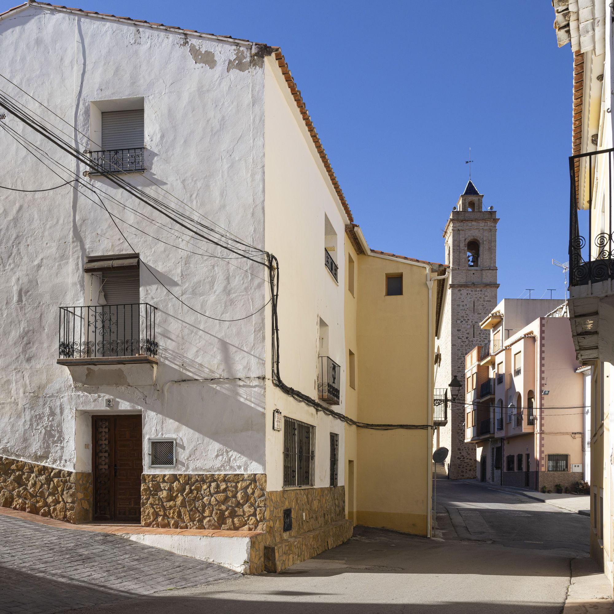 Torre de la Iglesia Parroquial Santa Quiteria desde la calle Chorro.