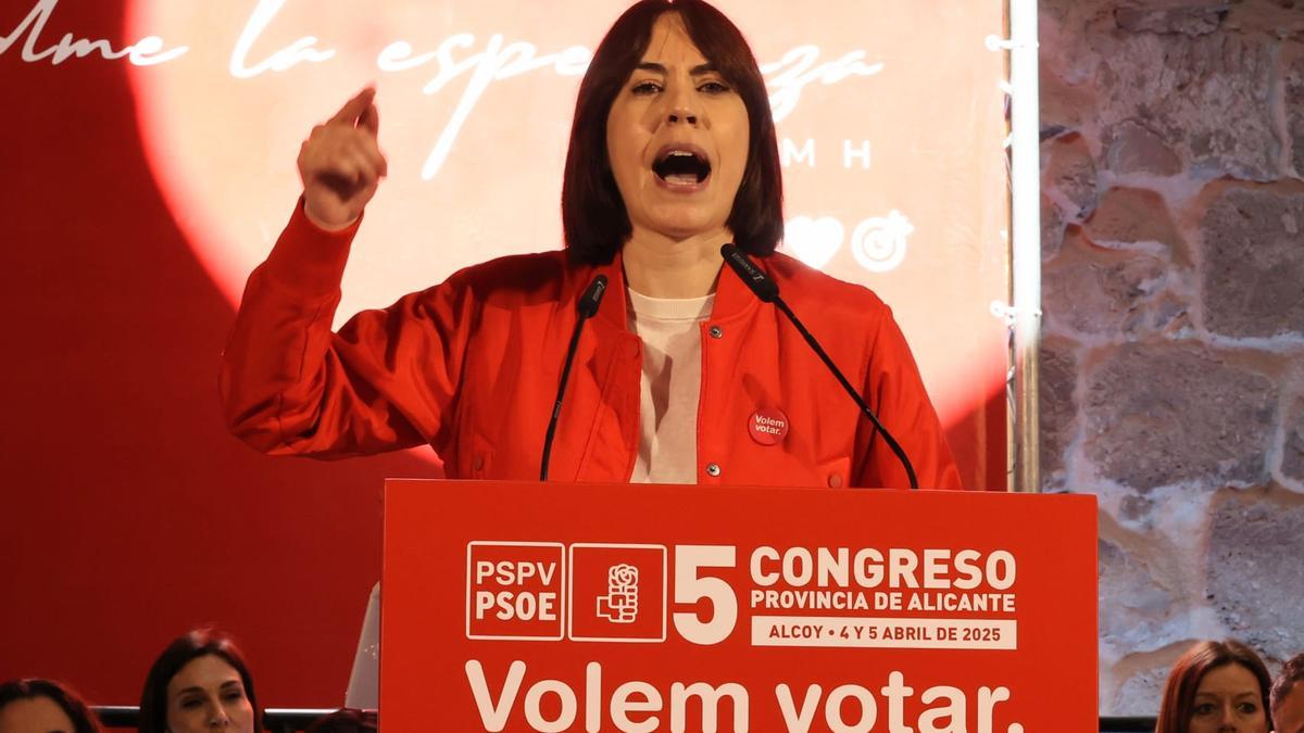 Diana Morant en el cierre en Alcoy del Congreso del PSOE de Alicante: "Mazón ya no representa al pueblo valenciano"