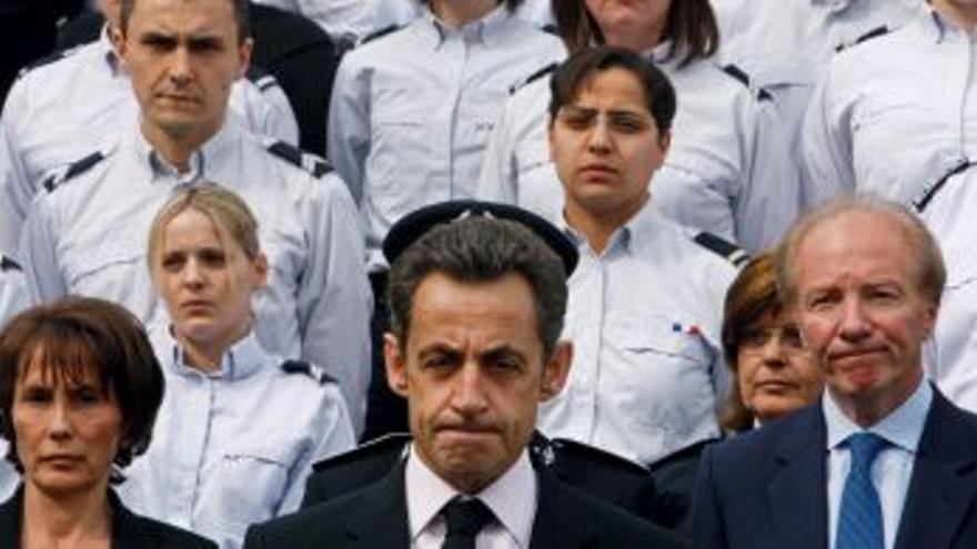 Sarkozy pide penas efectivas de 30 años para asesinatos como el de ETA