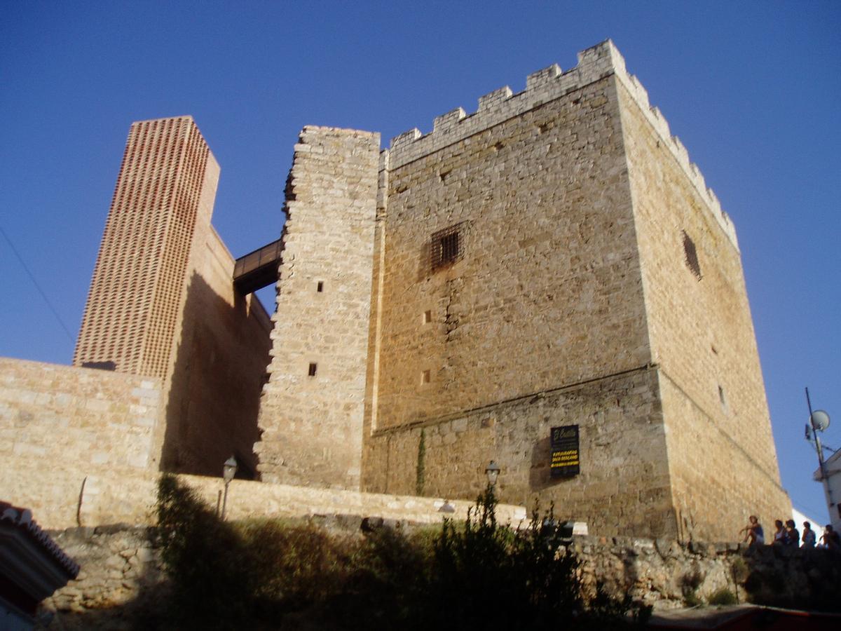 Torre del Homenaje del Castillo de Requena.