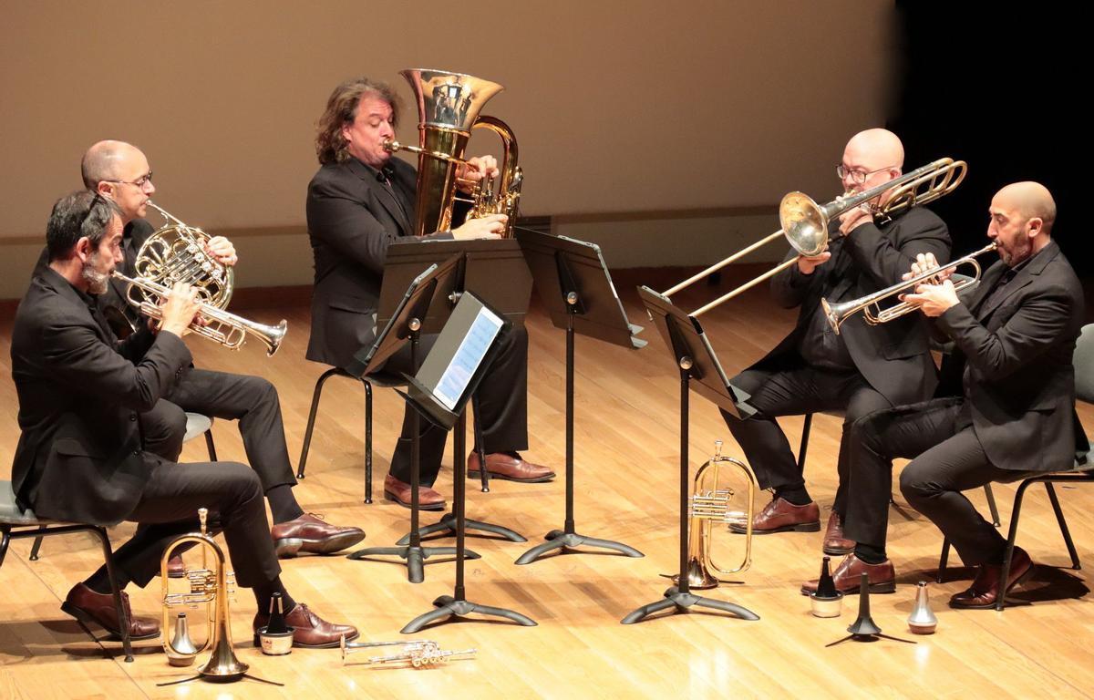 Spanish Brass actuará este viernes en Torrent.