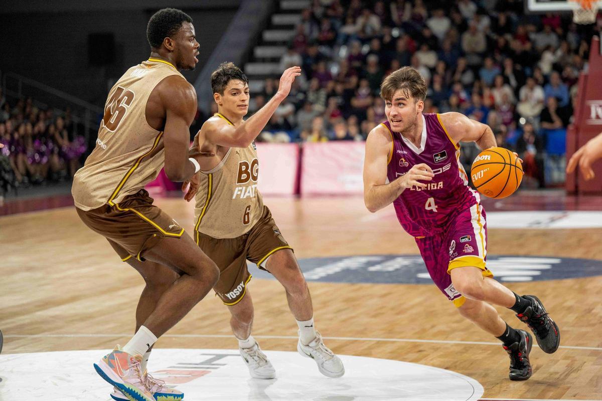 Villar y Juani Marcos pasaron por el Barça, y será el jugador del Bàsquet Girona el que regrese al club blaugrana y Villar, hacia Vitoria