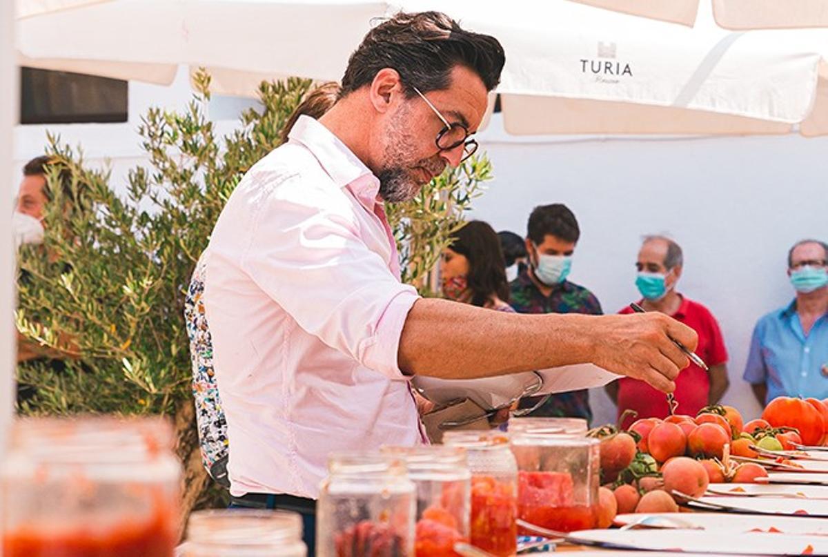 Quique Dacosta probó y valoró los excelentes tomates